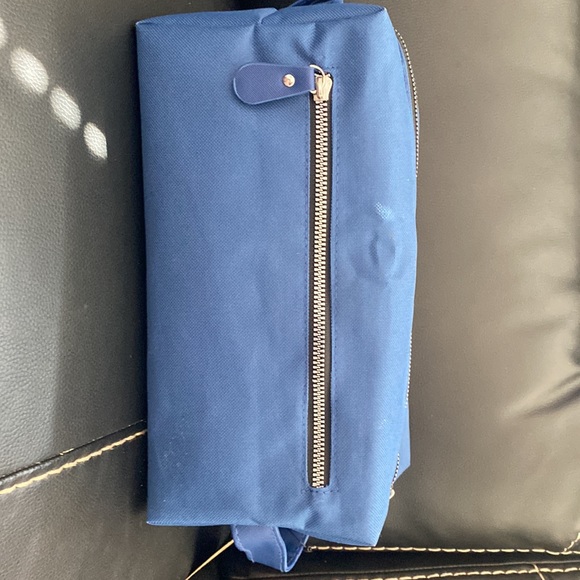 Rae Dunn toiletry bag - Picture 3 of 3